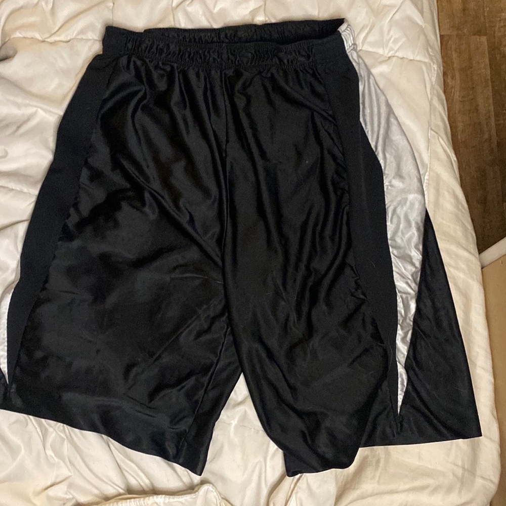 Ixspa Men’s Black Basketball Shorts
